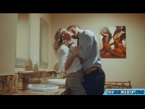 ❤️ Nuair a mheallann blonde busty tú i seomra scíthe poiblí ☑ Fucking uainn ga.mrvideospornogratis.ru